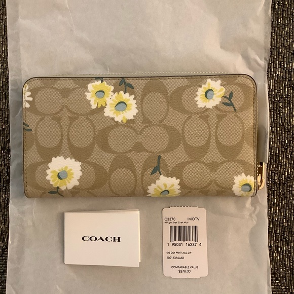 NWT COACH Accordion Zip Wallet Signature Daisy - Picture 6 of 7